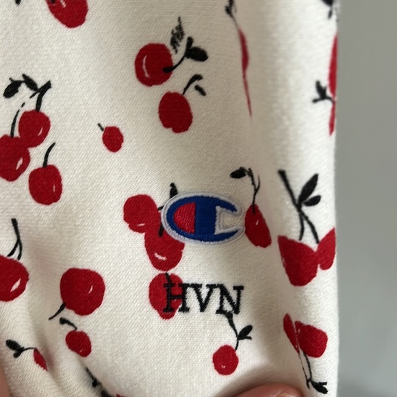 Champion hoodie - Picture 3 of 4